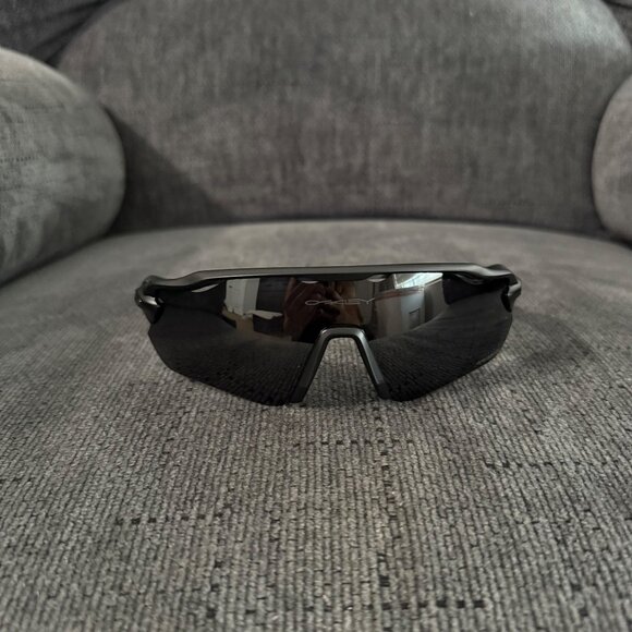 OO9208 Oakley Radar EV PRIZM Polarized Black Frame - Picture 7 of 13